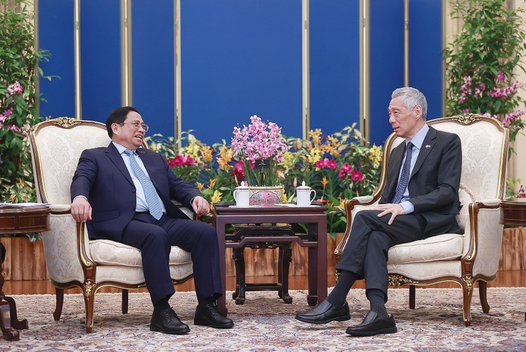 Hai Thủ tướng đ&aacute;nh gi&aacute; cao những ph&aacute;t triển t&iacute;ch cực trong quan hệ Việt Nam - Singapore tr&ecirc;n cả b&igrave;nh diện song phương v&agrave; đa phương. Ảnh: TTXVN