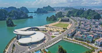 Quy hoạch thành phố Hạ Long thành đô thị dịch vụ, du lịch