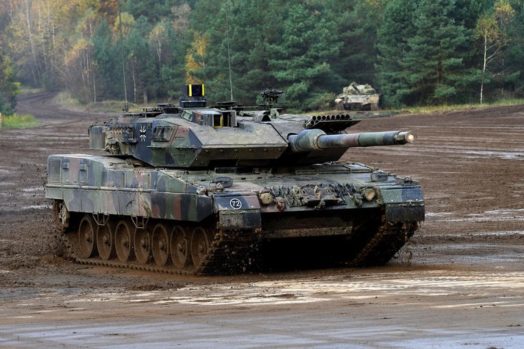 Đức tuy&ecirc;n bố cung cấp 14 xe tăng Leopard 2A6 cho Ukraine. Ảnh: AFP