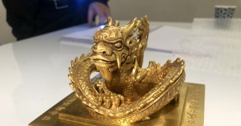 Ấn vàng Hoàng đế chi bảo được nhà sưu tập ở Bắc Ninh mua thành công