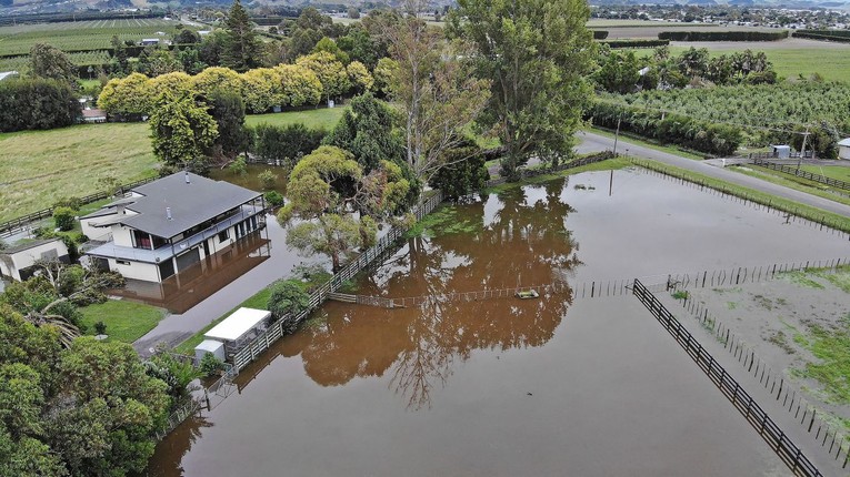 Lũ lụt sau b&atilde;o Gabrielle tại Napier, New Zealand, ng&agrave;y 16/2. Ảnh: Getty Images
