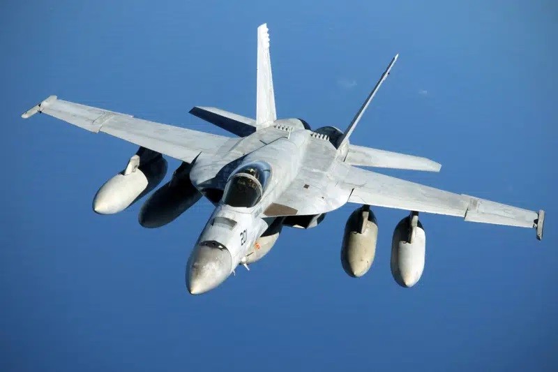 Ti&ecirc;m k&iacute;ch F/A-18 Super Hornet của Boeing. Ảnh: AP