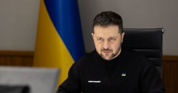 Tổng thống Ukraine bất ngờ sa thải chỉ huy quân sự cấp cao ở Donbass