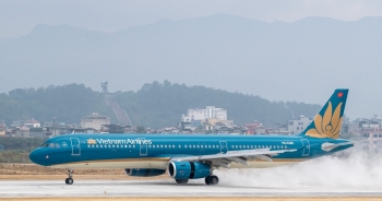 Vietnam Airlines giảm lỗ một nửa so với năm ngoái