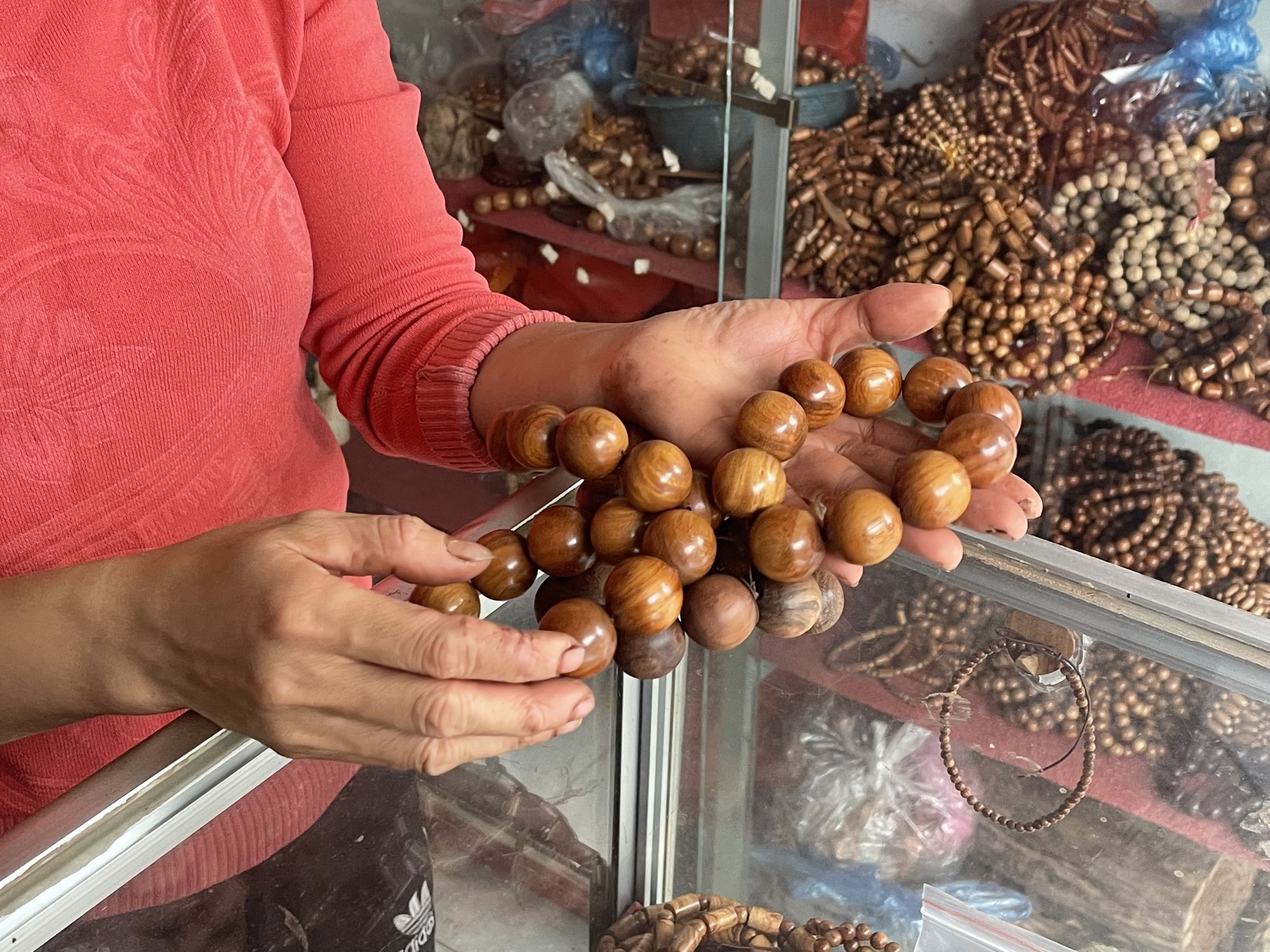 Trăm năm ‘giữ lửa’ làng nghề tiện gỗ Nhị Khê