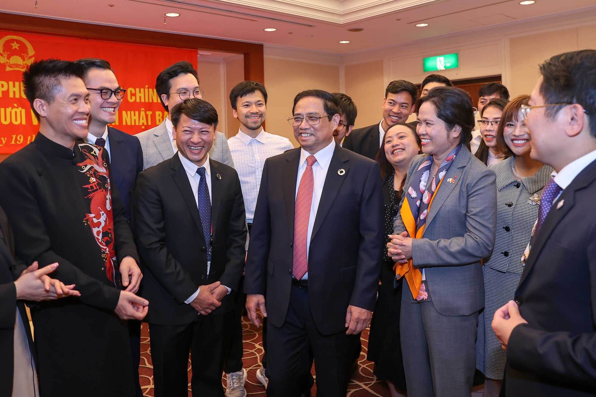 Thủ tướng Phạm Minh Ch&iacute;nh gặp mặt cộng đồng người Việt Nam tại Nhật Bản, ng&agrave;y 19/5/2023. Ảnh: VGP