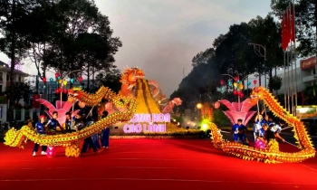 Đồng Tháp đón 168.300 lượt khách tham quan đường hoa xuân Cao Lãnh