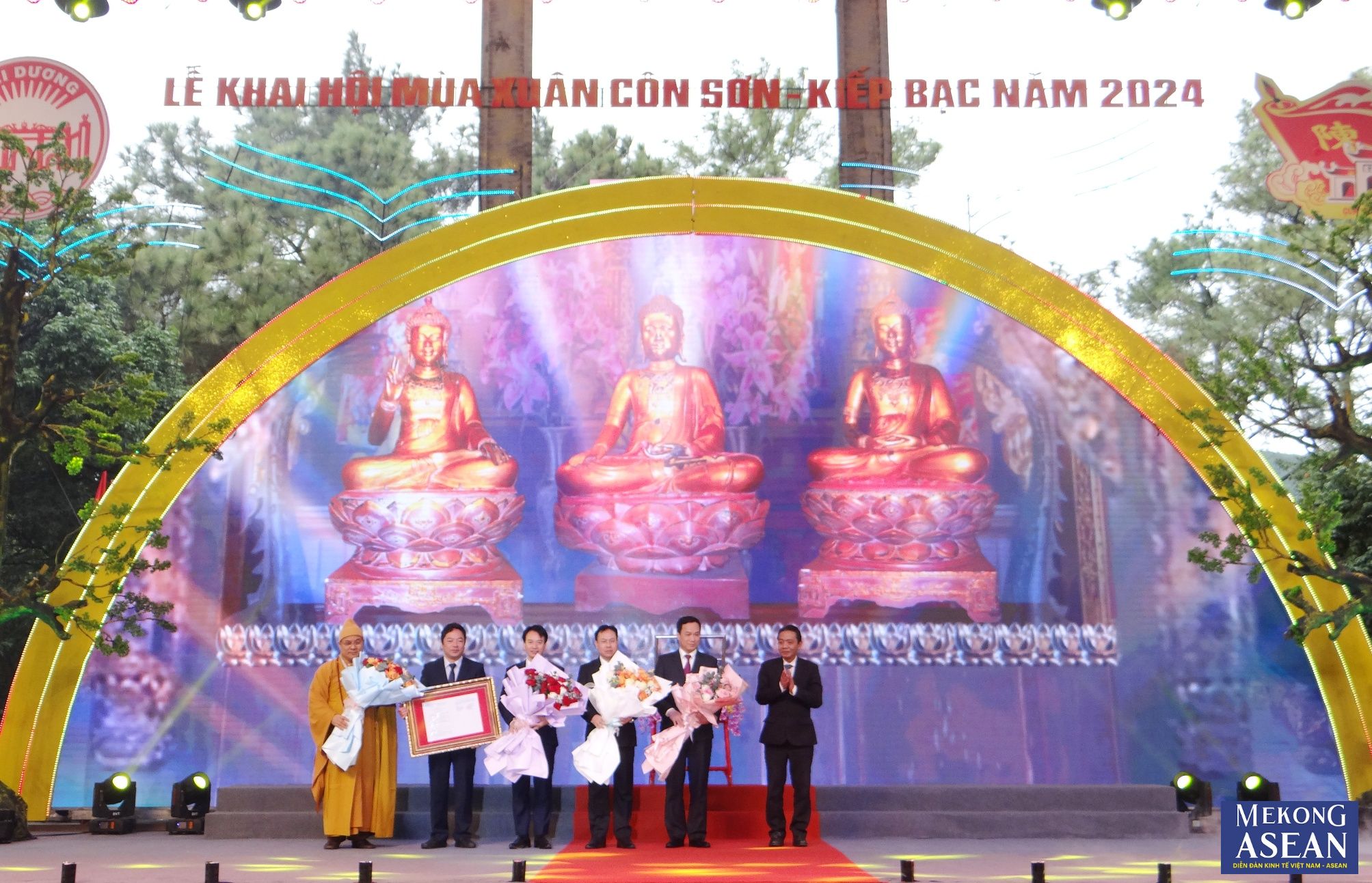 Khai hội m&ugrave;a Xu&acirc;n C&ocirc;n Sơn - Kiếp Bạc năm 2024 tại Hải Dương