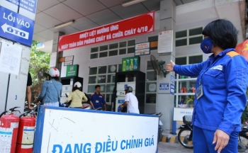 Chưa 'le lói' bất cứ cơ hội nào để giảm giá xăng