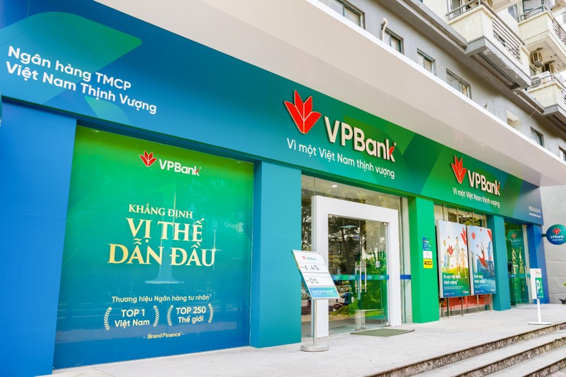 Vừa ch&iacute;nh thức nới room ngoại l&ecirc;n 17,5%, cổ phiếu VPBank liền n&oacute;ng nhất s&agrave;n