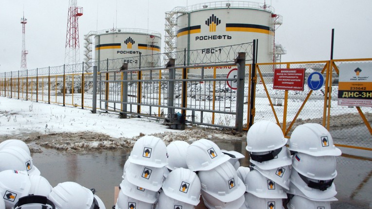 Tập đo&agrave;n năng lượng BP của Anh quyết định &amp;amp;amp;apos;&amp;amp;amp;apos;chia tay&amp;amp;amp;quot; g&atilde; khổng lồ năng lượng Nga Rosnef. Ảnh: Bloomberg