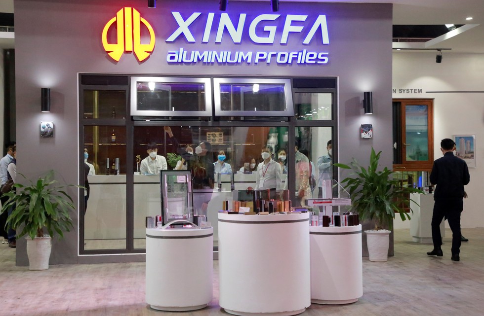 Gian h&agrave;ng nh&ocirc;m Xingfa Quảng Đ&ocirc;ng. Ảnh Thảo Ng&acirc;n