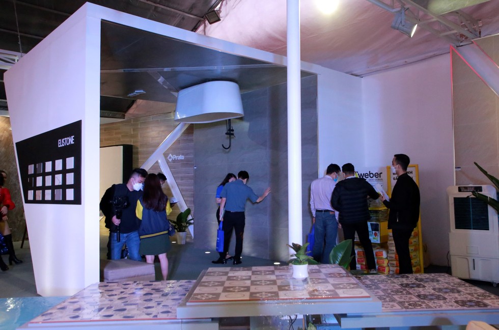 Thiết kế ph&ograve;ng tắm &uacute;p ngược của CMC. Ảnh: Thảo Ng&acirc;n