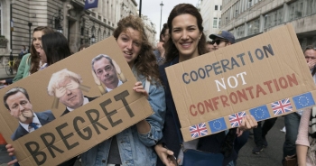 Nhiều người Anh tỏ thái độ 'Bregret', hối hận vì rời EU