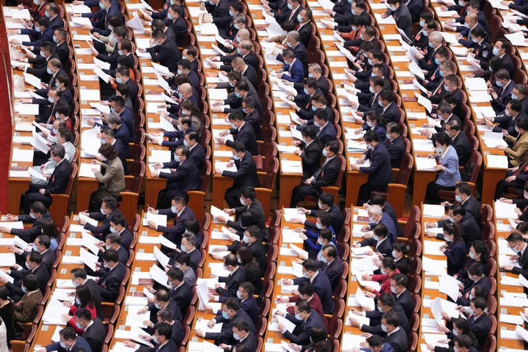 Quang cảnh Đại hội đại biểu nh&acirc;n d&acirc;n to&agrave;n quốc tại Đại lễ đường Nh&acirc;n d&acirc;n ở thủ đ&ocirc; Bắc Kinh với sự tham gia của gần 3.000 đại biểu. Ảnh: Xinhua