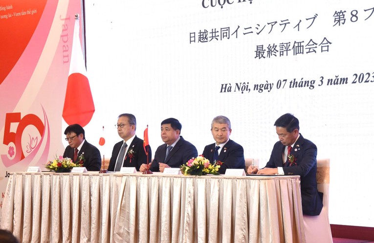 Lễ k&yacute; bi&ecirc;n bản kết th&uacute;c giai đoạn 8 S&aacute;ng kiến chung Việt Nam - Nhật Bản. Ảnh: MPI.