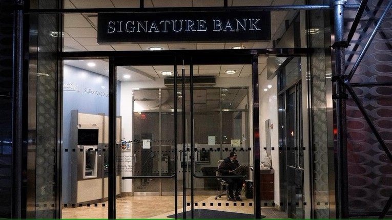 Ng&acirc;n h&agrave;ng Signature Bank trở th&agrave;nh ng&acirc;n h&agrave;ng tiếp theo vỡ nợ sau ng&acirc;n h&agrave;ng SVB. Ảnh: Business Today