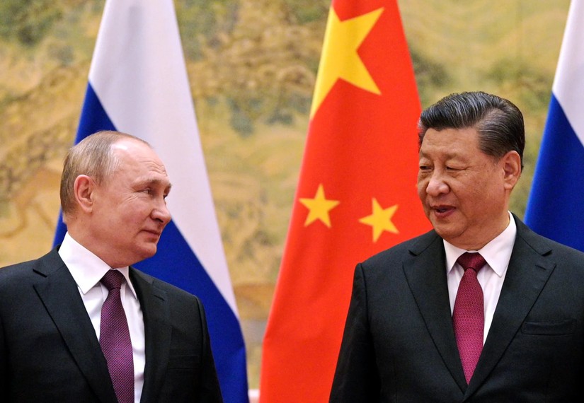 Tổng thống Vladimir Putin gặp Chủ tịch Trung Quốc Tập Cận B&igrave;nh tại Bắc Kinh, ng&agrave;y 4/2/2022. Ảnh: Sputnik