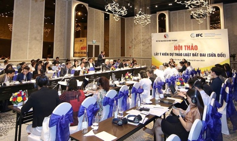 Hội thảo g&oacute;p &yacute; Luật Đất đai sửa đổi tại TP HCM chiều 15/3. Ảnh: VGP