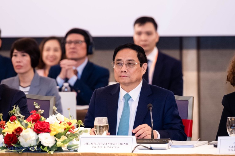 Thủ tướng: Phát triển kinh tế xanh tránh tình trạng 'tăng trưởng trước, dọn dẹp sau'