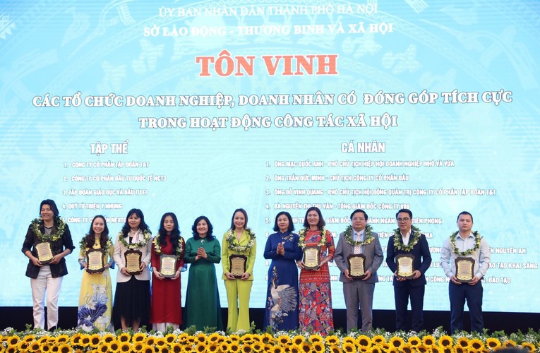 T&amp;amp;amp;amp;T Group được vinh danh v&igrave; c&oacute; những đ&oacute;ng g&oacute;p t&iacute;ch cực trong hoạt động c&ocirc;ng t&aacute;c x&atilde; hội.