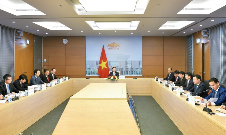 To&agrave;n cảnh cuộc hội đ&agrave;m. Ảnh: quochoi.vn