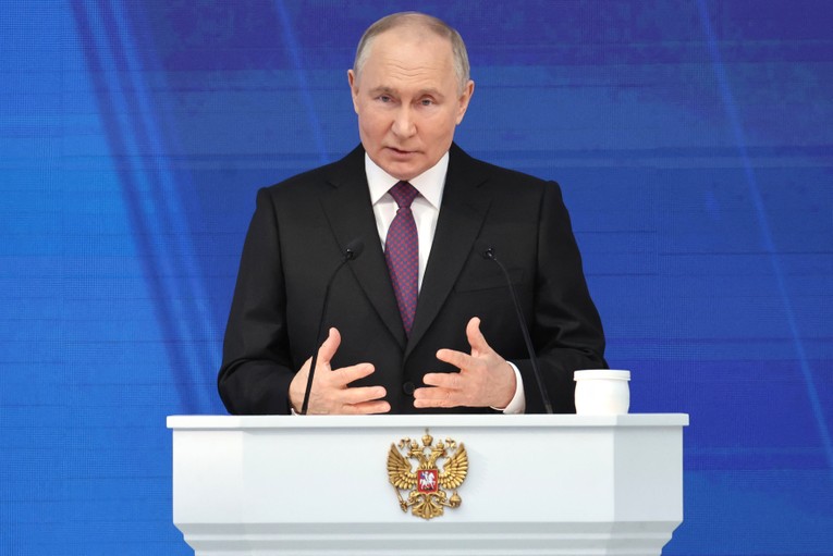 Tổng thống Nga Vladimir Putin ph&aacute;t biểu Th&ocirc;ng điệp Li&ecirc;n bang, ng&agrave;y 29/2. Ảnh: Sputnik