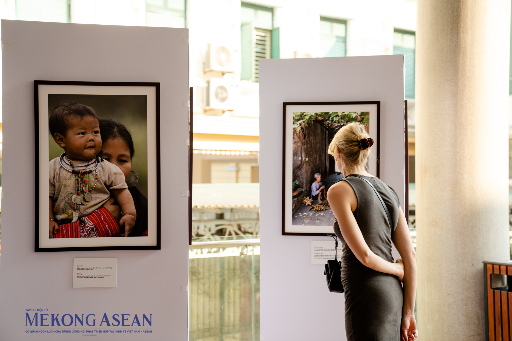 Những khoảnh khắc thi&ecirc;ng li&ecirc;ng của t&igrave;nh mẫu tử tại triển l&atilde;m ảnh 'Mẹ y&ecirc;u con'