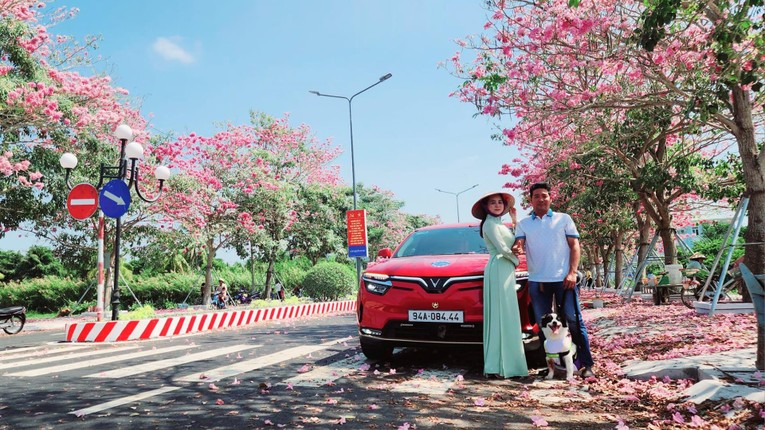 Cung đường du xu&acirc;n của gia đ&igrave;nh anh Đ&ocirc;ng th&ecirc;m phần th&uacute; vị với trợ l&yacute; ảo Vivi