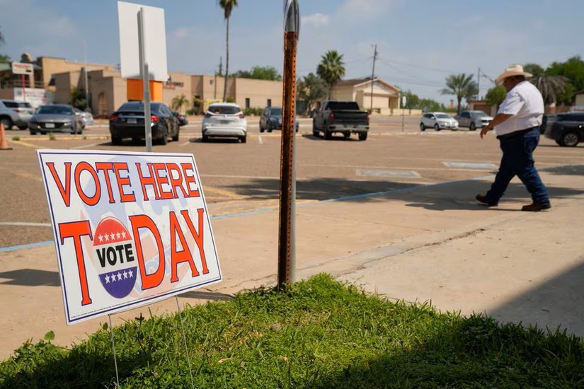 Địa điểm bỏ phiếu cho cuộc bầu cử sơ bộ ở Th&agrave;nh phố Rio Grande, Texas, Mỹ, ng&agrave;y 5/3/2024. Ảnh: Reuters