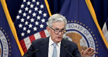 Chủ tịch Fed: &apos;Không hạ lãi suất cho tới khi lạm phát về mục tiêu 2%&apos;