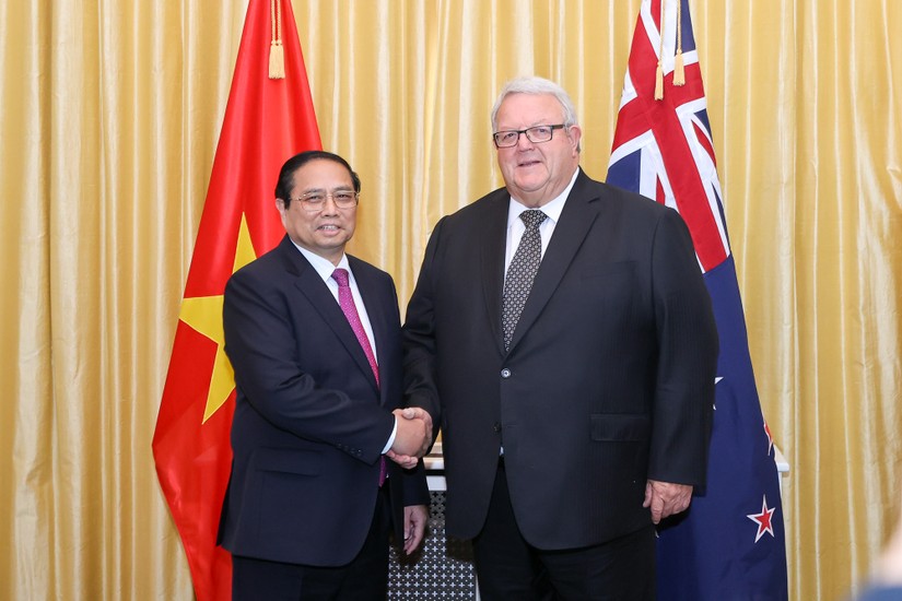 Thủ tướng Phạm Minh Ch&iacute;nh v&agrave; Chủ tịch Quốc hội New Zealand Gerry Brownlee. Ảnh: VGP