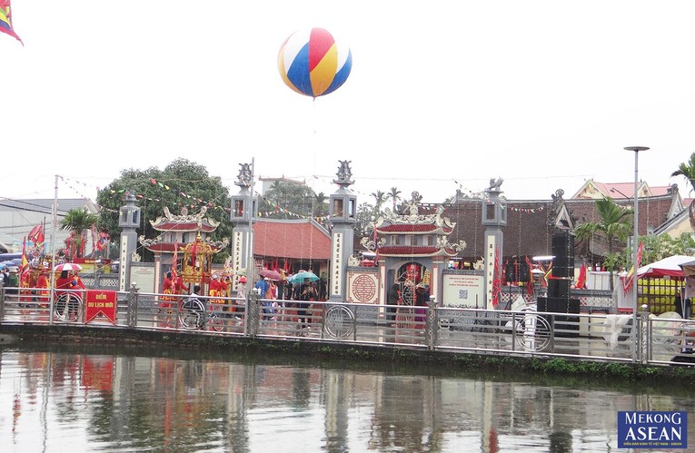 Năm 2015, Lễ hội truyền thống đ&igrave;nh Trịnh Xuy&ecirc;n đ&atilde; được Bộ Văn h&oacute;a, Thể thao v&agrave; Du lịch ra quyết định c&ocirc;ng nhận v&agrave; xếp hạng danh mục Di sản văn h&oacute;a phi vật thể quốc gia.