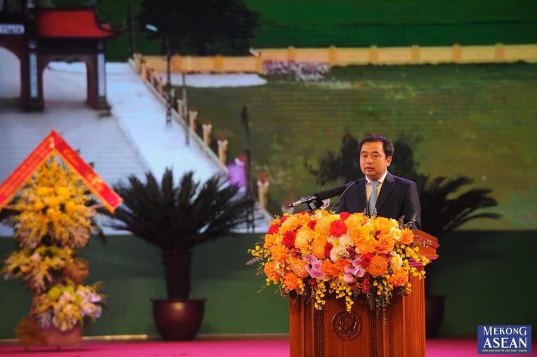 B&iacute; thư Tỉnh ủy Hải Dương đọc diễn văn tại lễ kỷ niệm.