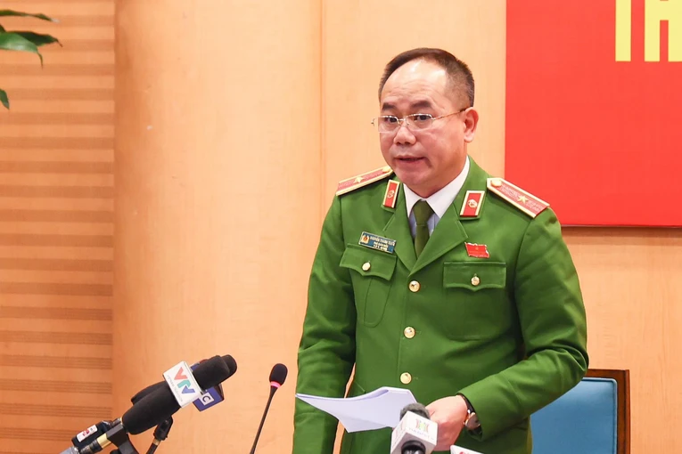 Thiếu tướng Nguyễn Thanh T&ugrave;ng th&ocirc;ng tin về vụ việc kh&aacute;ch h&agrave;ng mất tiền khi gửi tại MSB.