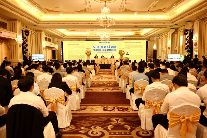 To&agrave;n cảnh ĐHĐCĐ thường ni&ecirc;n Nam A Bank