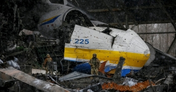 Ảnh lộ diện xác chiếc máy bay lớn nhất thế giới của Ukraine