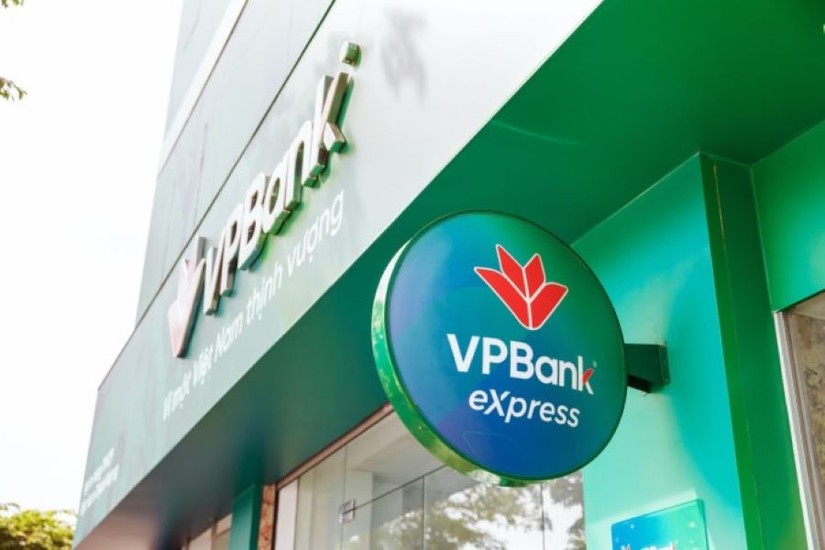 VPBank thay đổi mặt tiền chi nh&aacute;nh theo định vị thương hiệu mới. Ảnh: VPBank