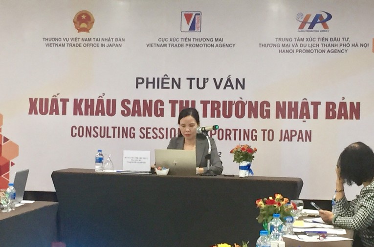 Phi&ecirc;n tư vấn diễn ra th&ocirc;ng qua cả hai h&igrave;nh thức trực tuyến v&agrave; trực tiếp.