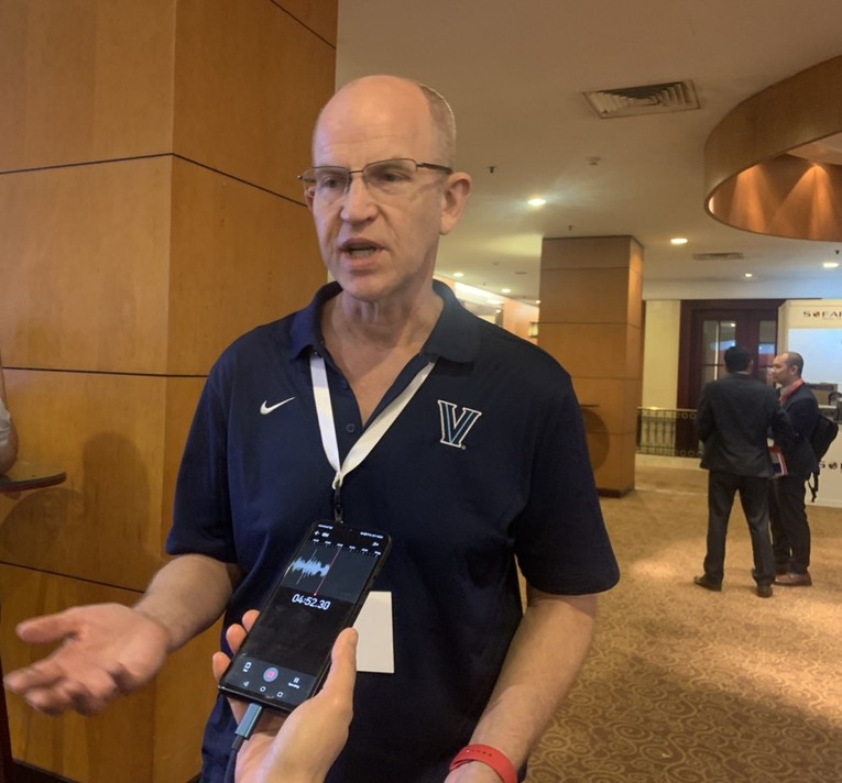 Ph&aacute;t triển năng lượng cần c&oacute; một c&aacute;ch tiếp cận c&acirc;n bằng