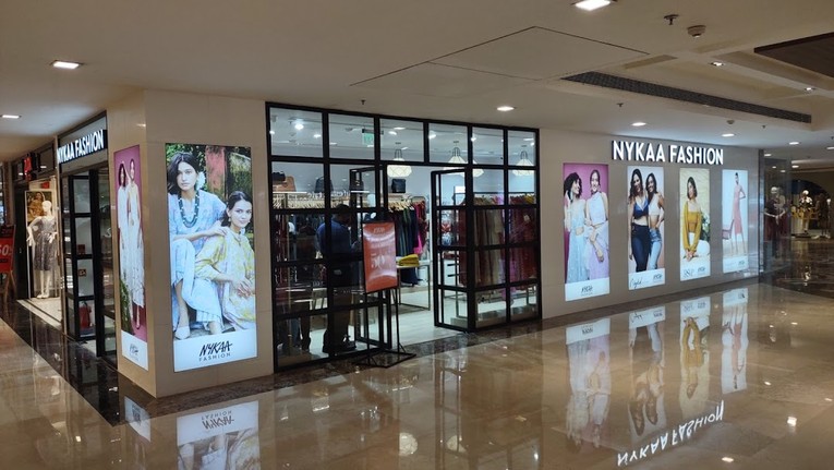 Một cửa h&agrave;ng thời trang của Nykaa tại New Delhi, Ấn Độ. Ảnh: World Orgs