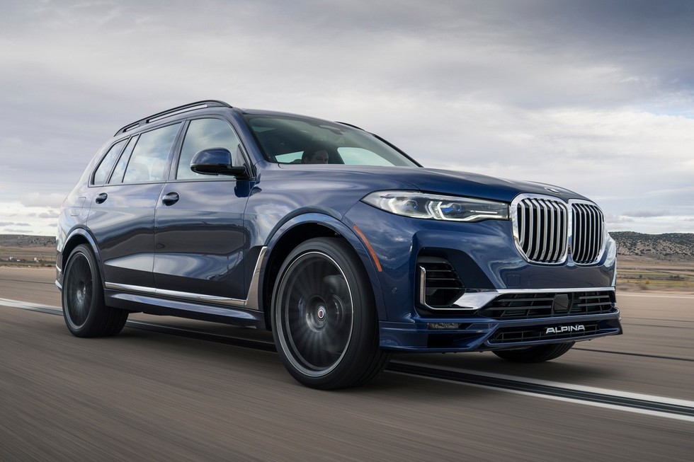 BMW Alpina XB7 (290 km/h) - So với những cấu h&igrave;nh ch&iacute;nh h&atilde;ng, c&aacute;c phi&ecirc;n bản Alpina của xe BMW c&oacute; phong c&aacute;ch h&agrave;i h&ograve;a, bớt g&acirc;y sốc hơn v&agrave; quan trọng hơn nữa l&agrave; tốc độ tối đa nhỉnh hơn. Trong khi BMW X7 chỉ được giới hạn điện tử tốc độ tối đa ở 210 km/h, phi&ecirc;n bản Alpina XB7 nới rộng con số n&agrave;y l&ecirc;n 290 km/h.