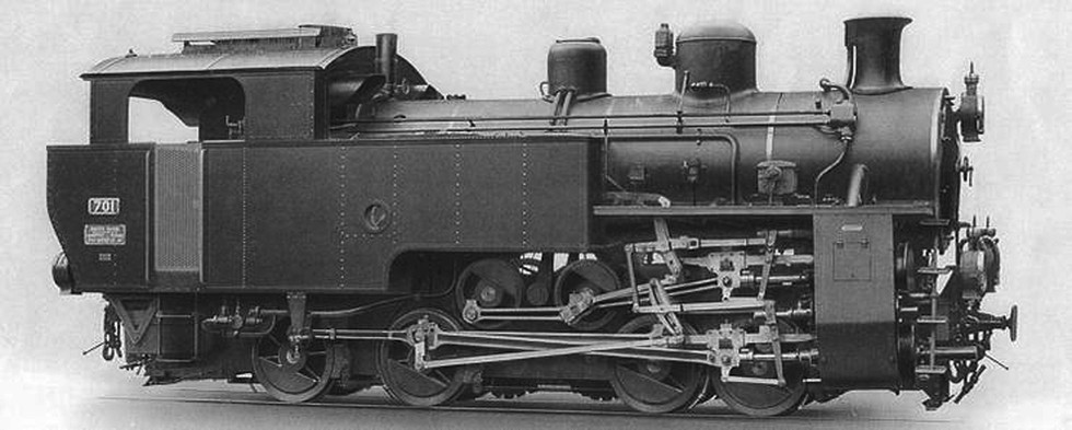 Để vượt được độ dốc của tuyến đường, người Ph&aacute;p đ&atilde; cho nhập loại đầu m&aacute;y hơi nước HG 4/4 của Thụy Sĩ vốn l&agrave; loại cổ v&agrave;o thời điểm đầu thế kỷ 20 nhưng lại c&oacute; c&ocirc;ng suất lớn. HG4/4 cũng l&agrave; loại đầu m&aacute;y c&oacute; 4 trục b&aacute;nh vận h&agrave;nh đồng bộ, kiểu đầu k&eacute;o đặc biệt chế tạo ri&ecirc;ng cho tuyến đường sắt Phan Rang - Đ&agrave; Lạt nhằm đ&aacute;p ứng chạy t&agrave;u tại những đoạn c&oacute; độ dốc tr&ecirc;n 12%.