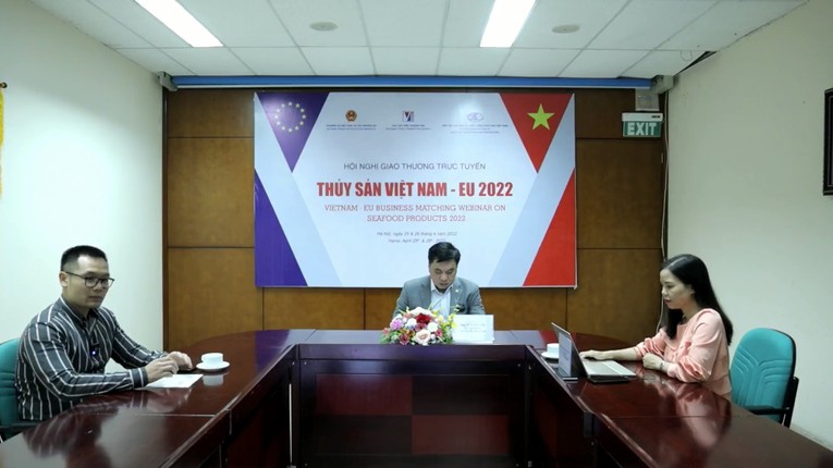 C&aacute;c chuy&ecirc;n gia chia sẻ tại Hội nghị giao thương thủy sản Việt Nam - EU 2022.