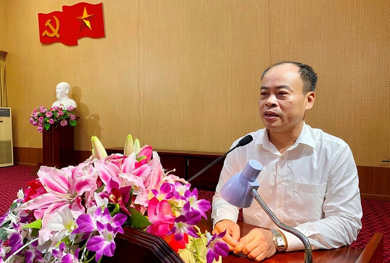 Chủ tịch UBND th&agrave;nh phố Hải Dương Trần Hồ Đăng ph&aacute;t biểu tại buổi họp b&aacute;o.