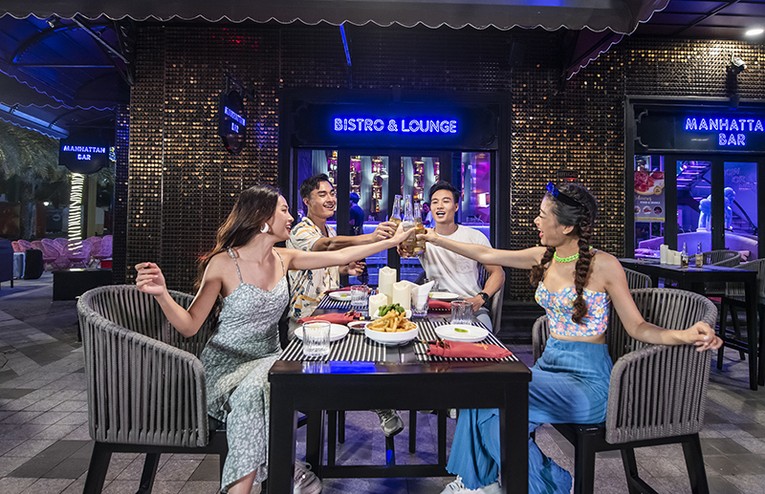 V&ocirc; số lựa chọn tiệc t&ugrave;ng &ldquo;qu&ecirc;n lối về&rdquo; tại Grand World