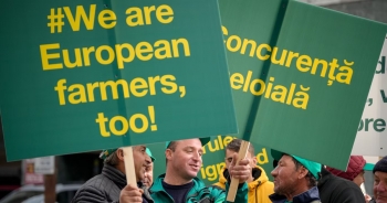 Ba Lan ngừng nhập khẩu ngũ cốc Ukraine