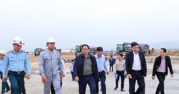 Phấn đấu hoàn thành dự án mở rộng sân bay Điện Biên sớm 1 tháng