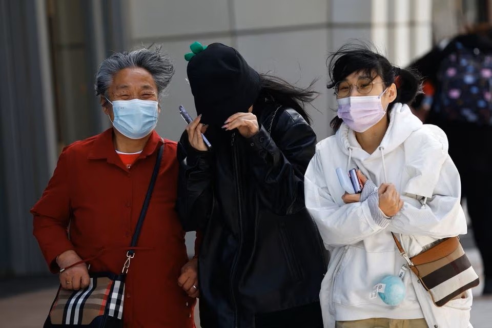 B&atilde;o c&aacute;t tấn c&ocirc;ng Bắc Kinh lần thứ 4 trong th&aacute;ng ảnh 2