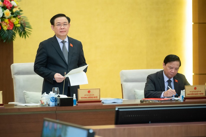 Chủ tịch Quốc hội Vương Đ&igrave;nh Huệ ph&aacute;t biểu tại phi&ecirc;n họp. Ảnh: Quochoi